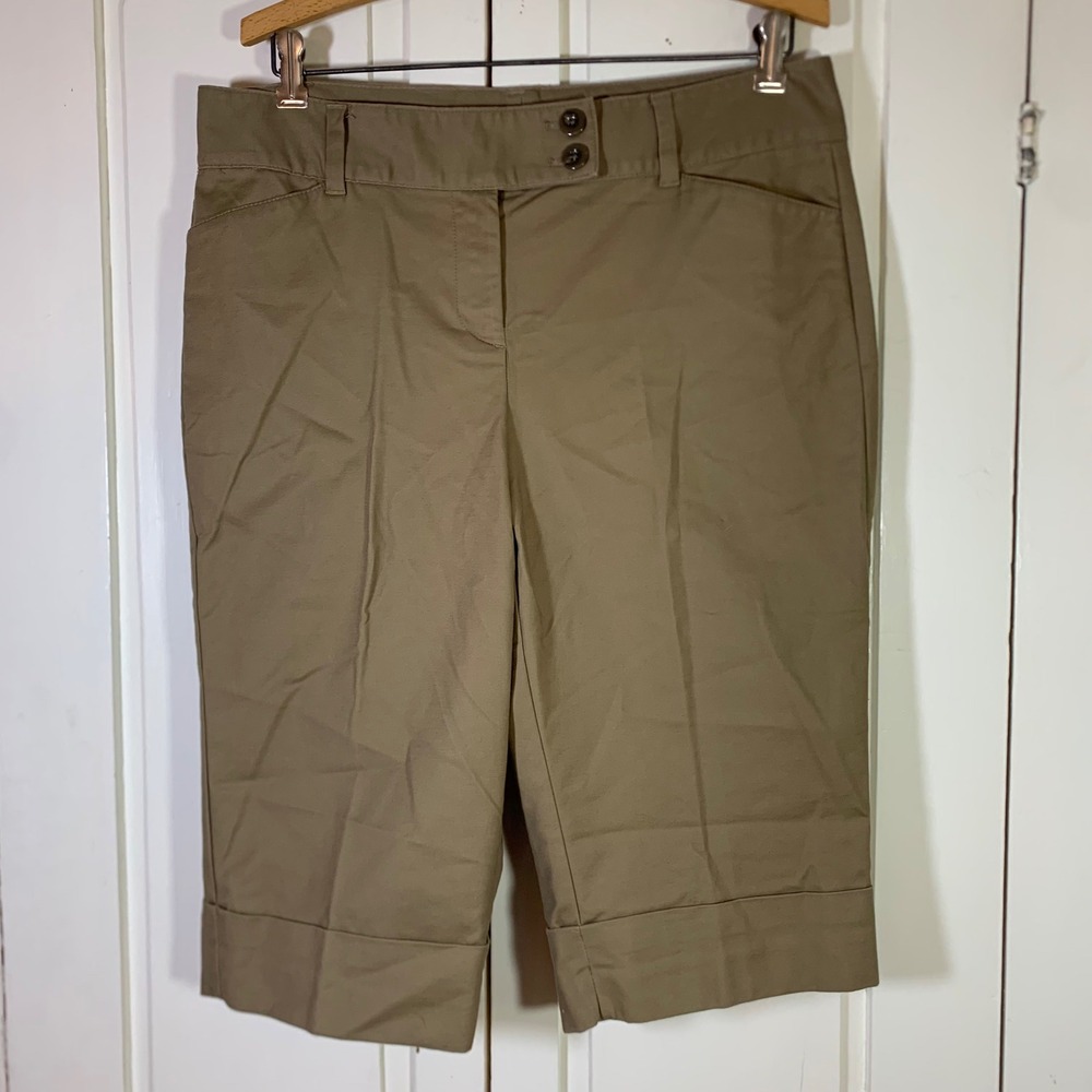 Ann Taylor Curvy Khaki Bermuda Shorts Tan Cuffed Stretch Cotton Size 10 Preppy